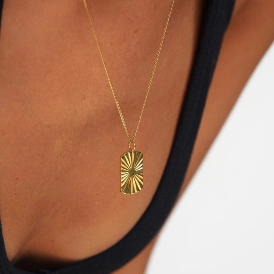 Atolea Jewelry Seaside Necklace – Stylish Beach-Themed Pendant for Women